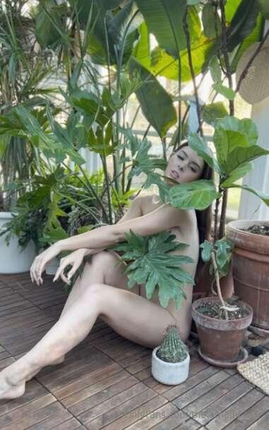 Love this photoshoot! Have you seen the BTS of this one?!🥰