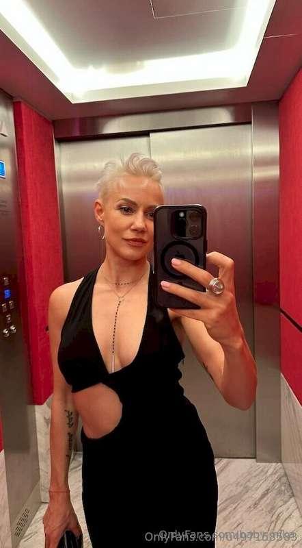 ## * her page is free to subscribe today only @mirabella_rey..