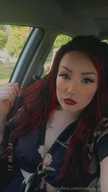 DM me and let's chat xoxo 💋💋💋