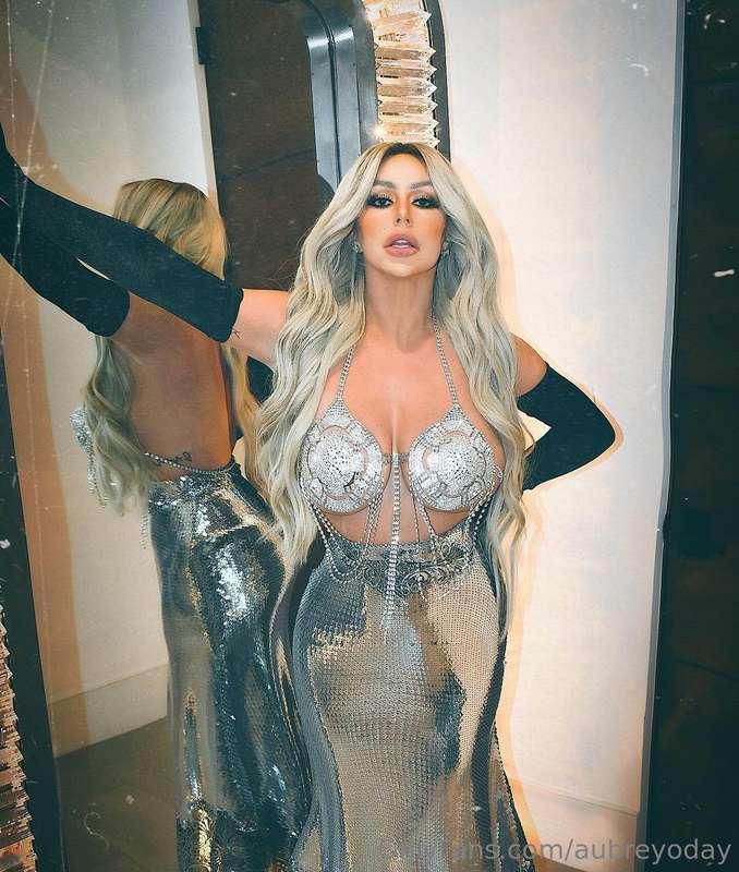 That one time I went to a sex party... 🤫