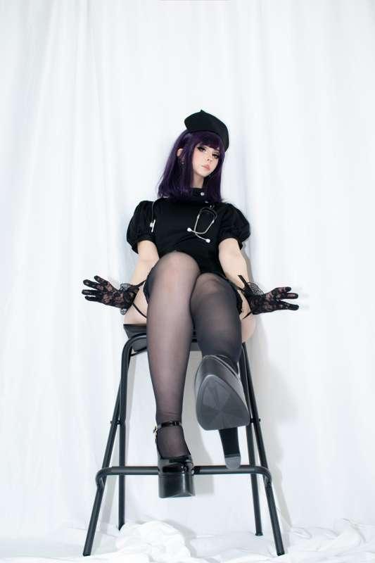 If your gonna be a good boy i'm gonna remove those for you after the appointment is over :3
