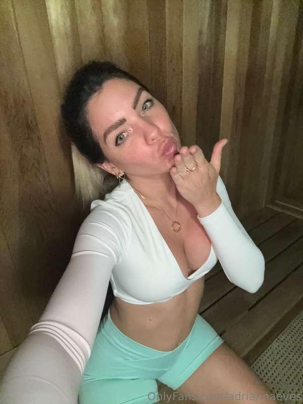 send kisses after gym. 💋