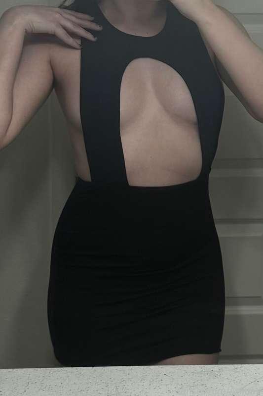 Master master!! :3 I got a new dress… what do you think?❤️ I was thinking of adding some special jewelry and wearing it for my naughty birthday video… 💋

#lewdtuber #vtuber #vod #live #livestream #hentai #hentaigame #mommy #toyplay #toycontrol #dom #sub #switch #altgirl #alt #fyp 