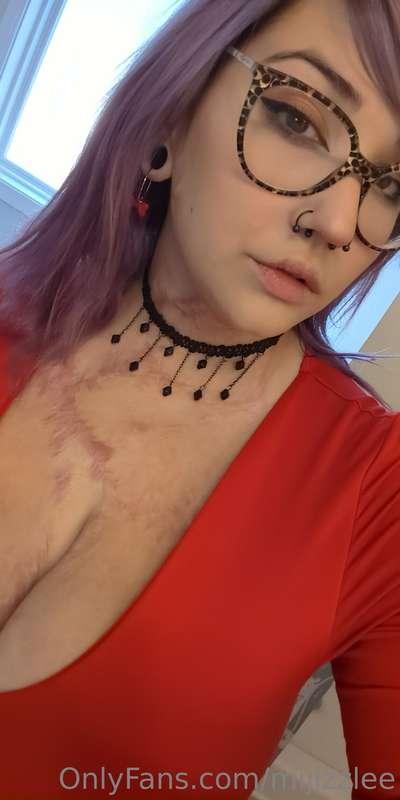 I look good in red don't you think ?