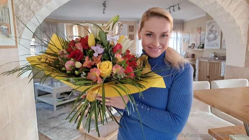 #40 😍 beautiful flowers from my loving hubby...to his BIRTHD..