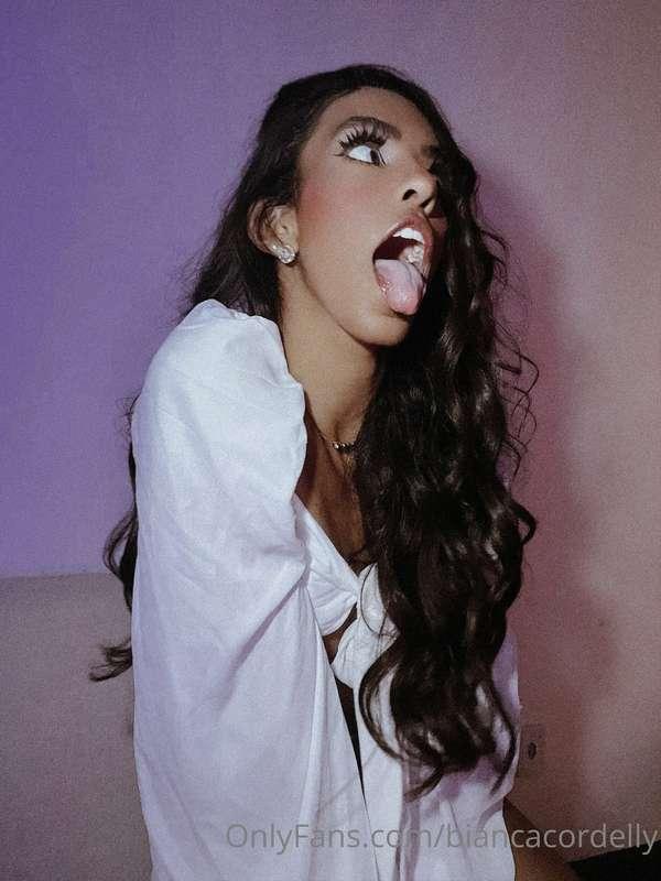 Do you want cum in my mouth ? 😏💦