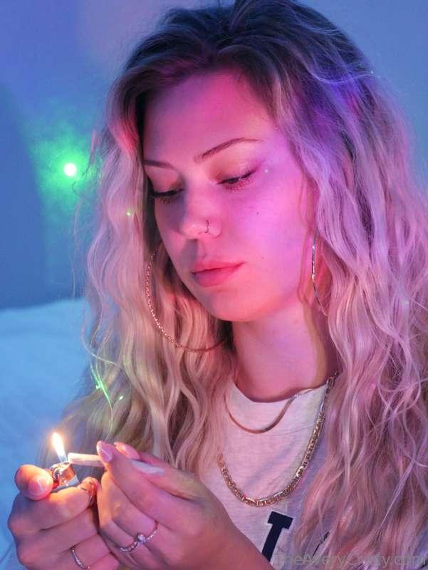 Your favorite real ass, bad ass, stoner barbie. 💕😈