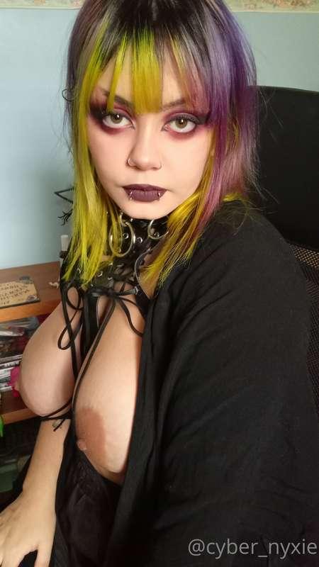 cyber_nyxie image #5