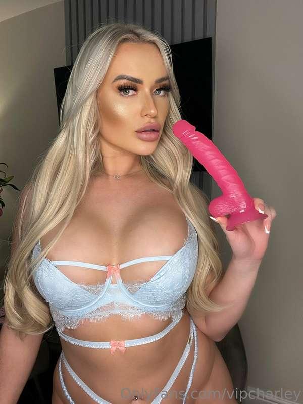 is ur cock throbbing for me?? 🥹 💗