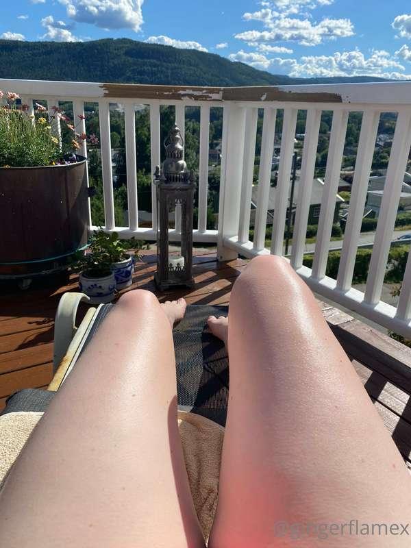 Noen som kan hjelpe meg å smøre meg inn? 🔥