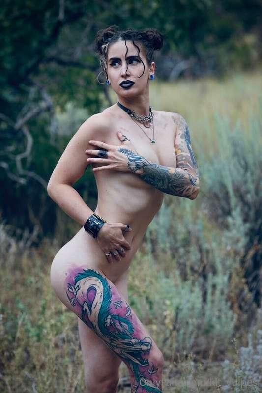 Nykia: Night Walker🖤🌙🦊