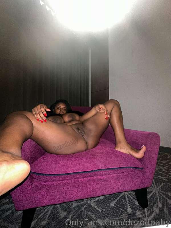 ⚜️SPEARD MY PUSSY OPEN SO YOU CAN FUCK ME ON THIS CHAIR ‼️