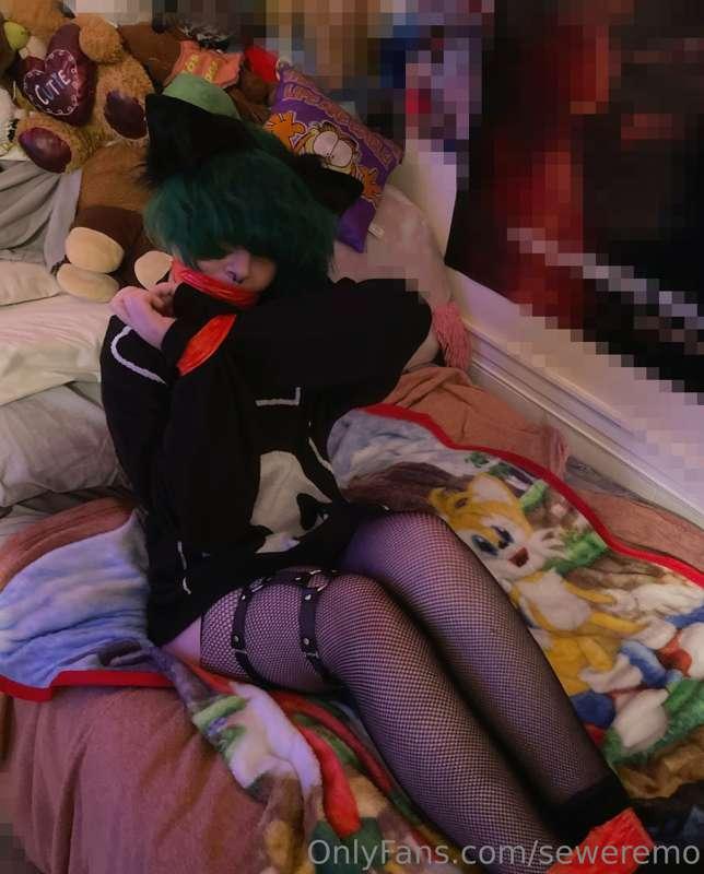 taped up catboy :o