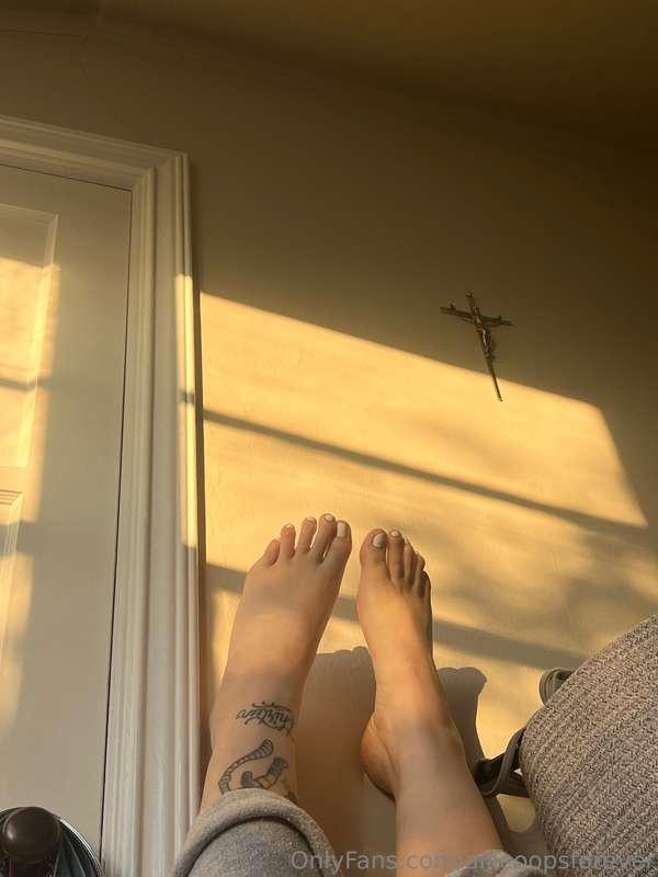 how bad do you love my feet💋