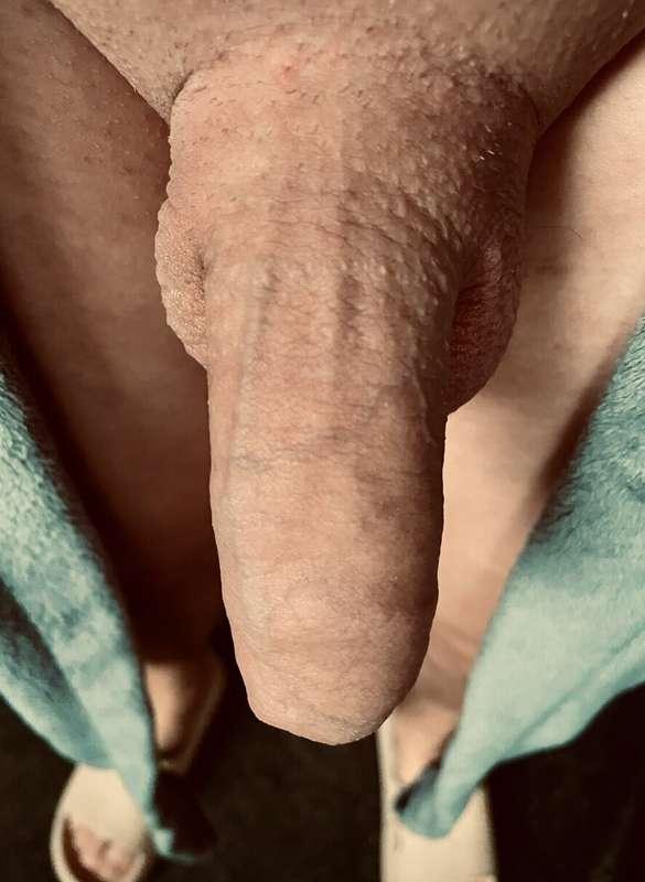 @johannes.menHey, I’m Johannes – 27, wild, and unapologetica..