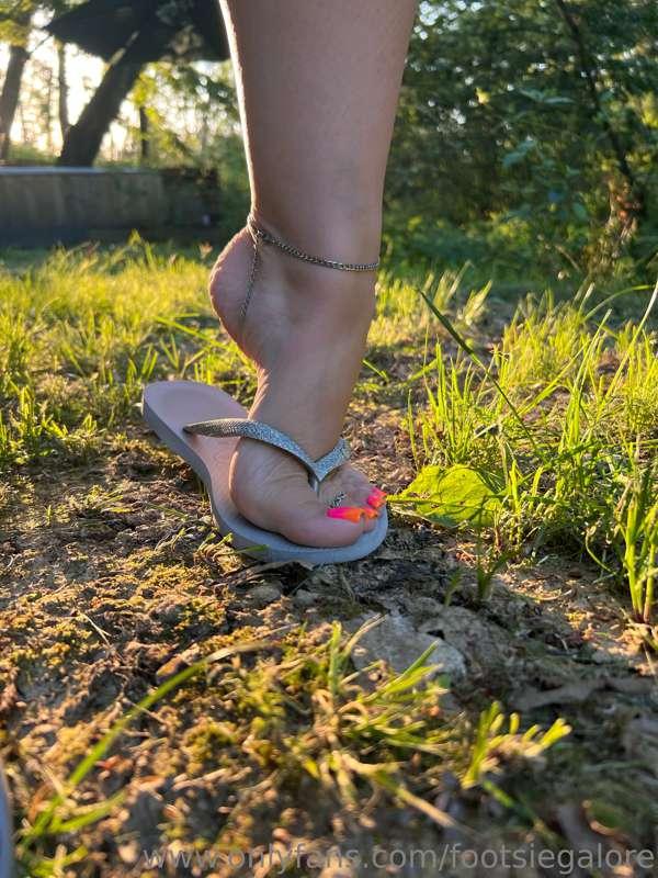 footsiegalore image #0