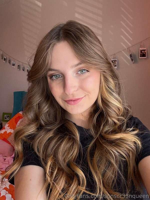 sunscr33nqueen image #0