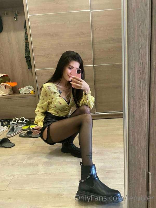 How do you like my shorts?😏