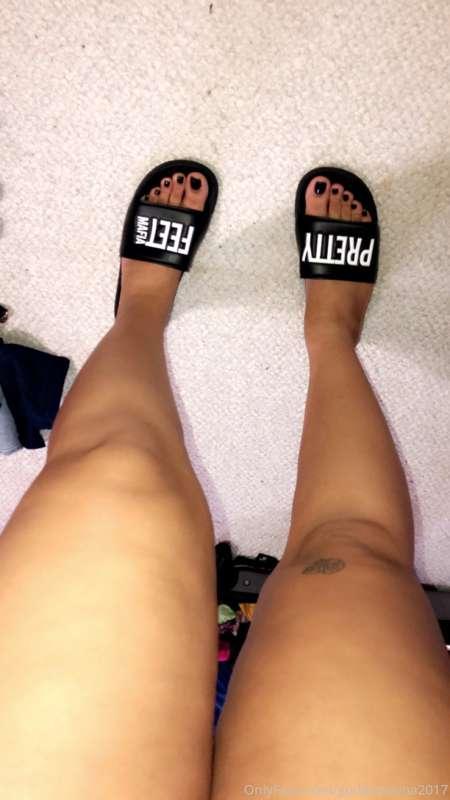 Pretty Feet ONLY 🦶🏽