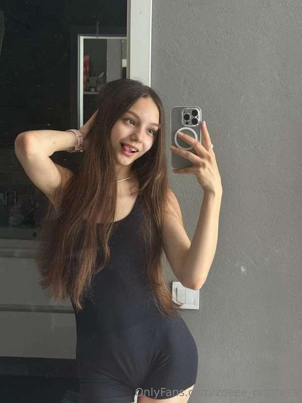 Look at my figure. Does it look good? 😈💋