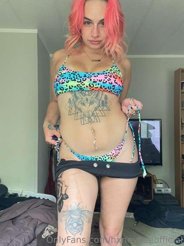 Walmart bathing suit is so Y2K