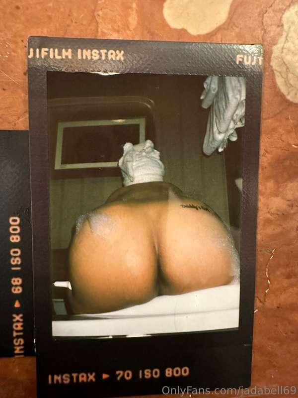 Can I send you a polaroid ? 