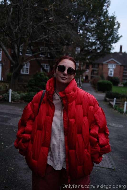 someone told me I look good in red ♥️