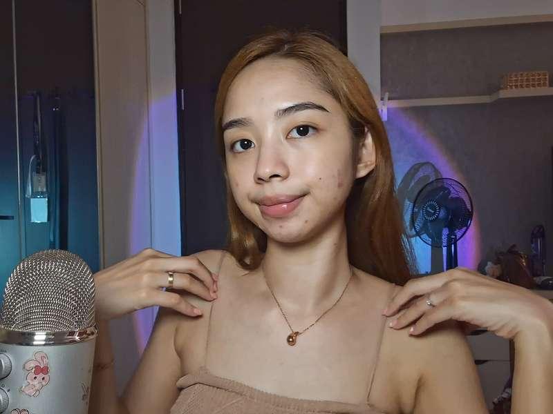 New tank top scratching video is up!