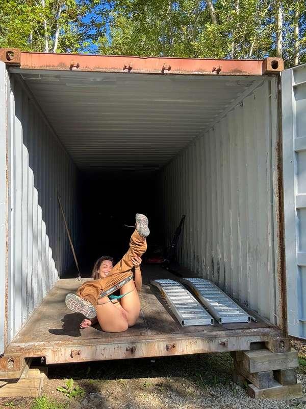 Suns out, pussies out ☀️