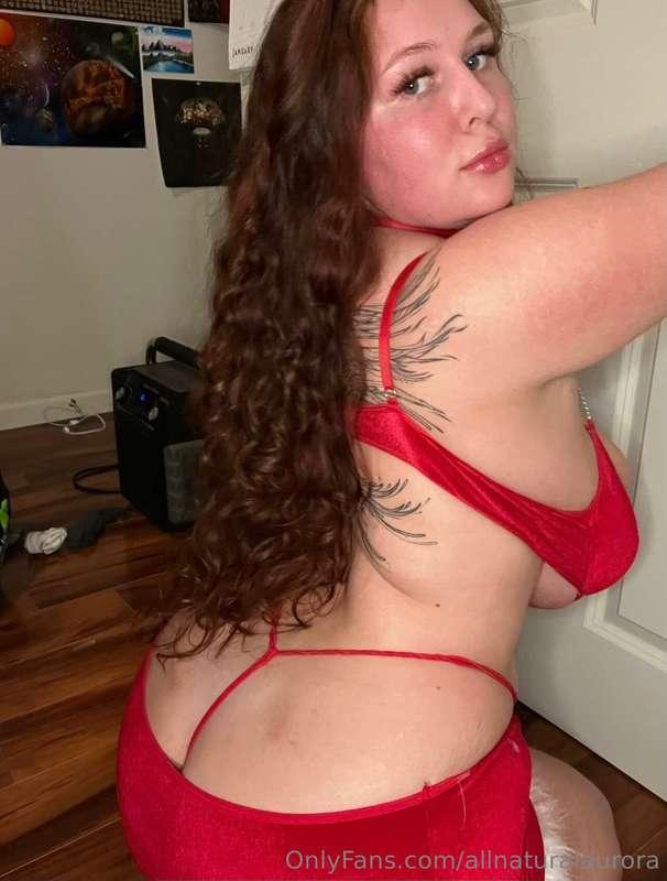 Cum see if I’m under your Christmas tree 