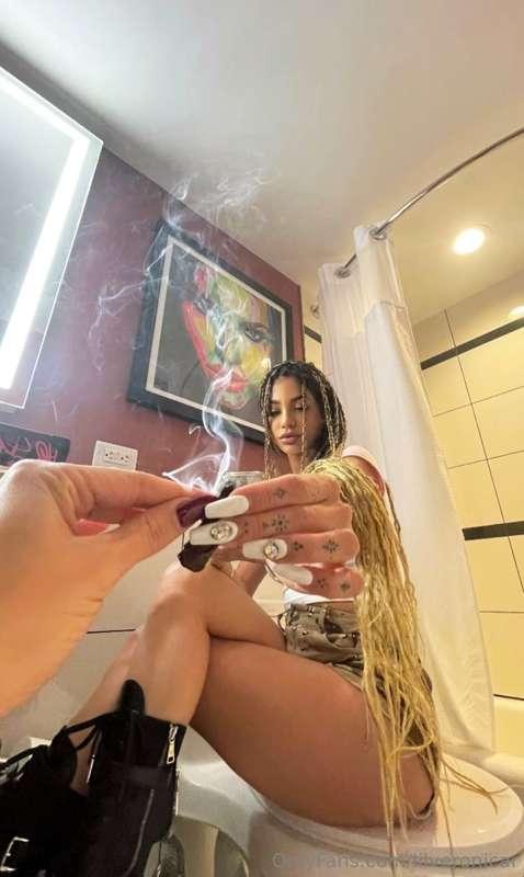 pass the blunt 😮‍💨