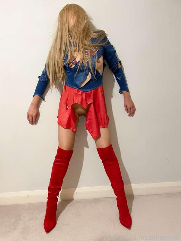 The destruction of Supergirl ('s costume) - Part 1


Let's kick things off with a few photos of my costume all torn up!
