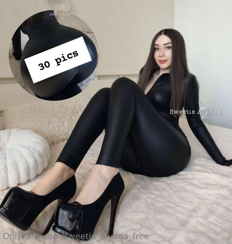 Your Goddess Alyona 😈New content in leather catsuit 🖤30 pics..