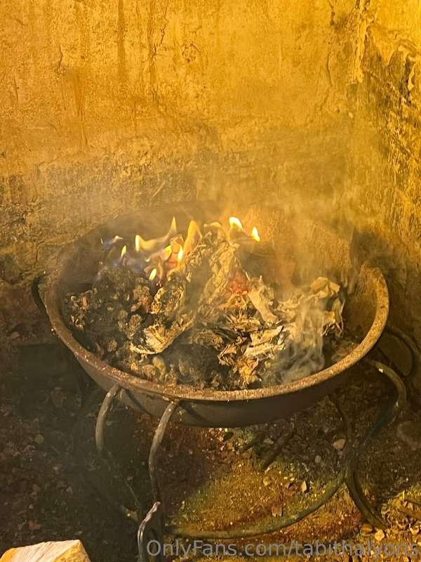 Stream now live!!! I’m as hot as this fire hahahaha