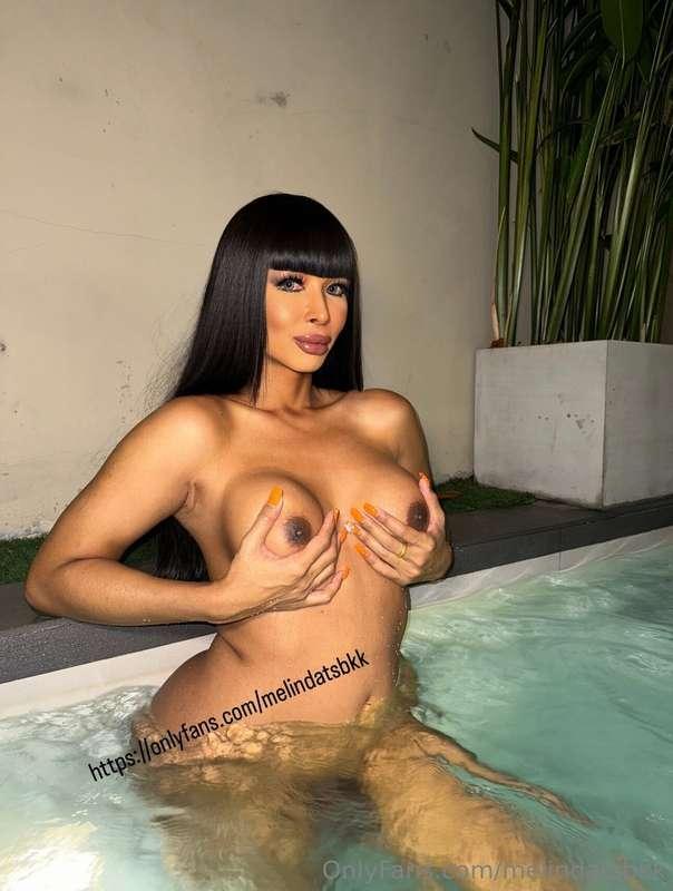 Swimming 🏊🏾‍♀️ 