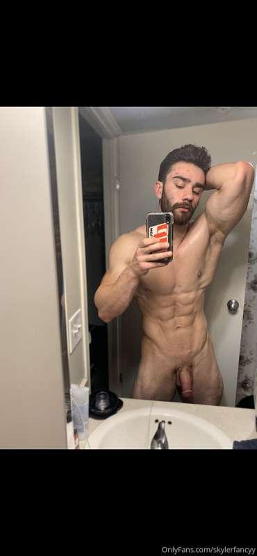 I’m so horny today wow 😬