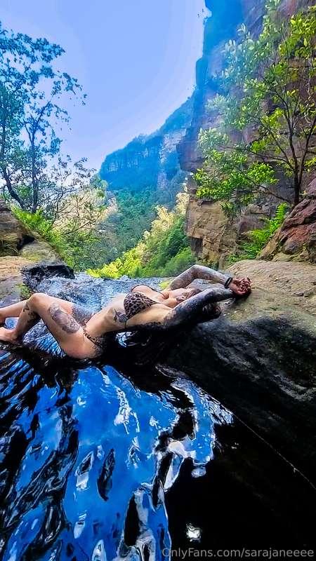 There’s something about swimming in nature 😍
