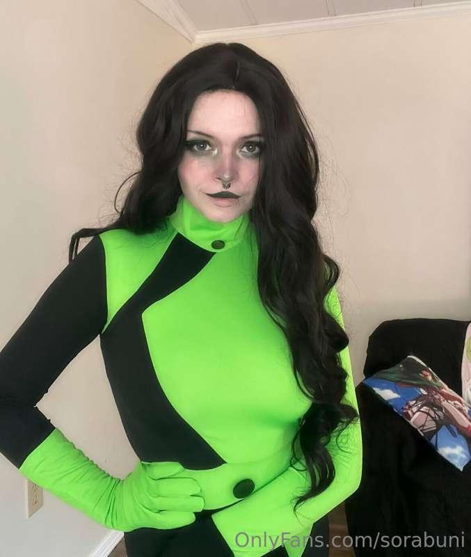 if given the chance to fuck irl Shego would you take it?💚🖤 t..