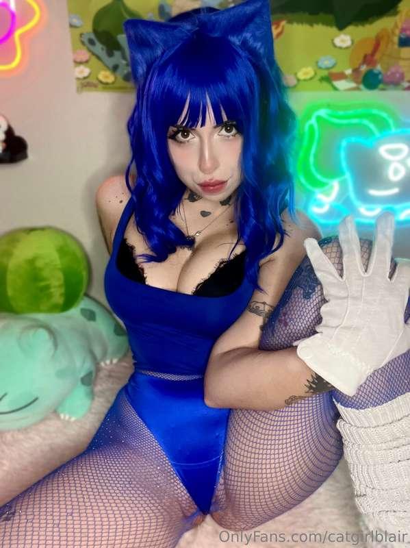 sonic cosplay >.< 💙