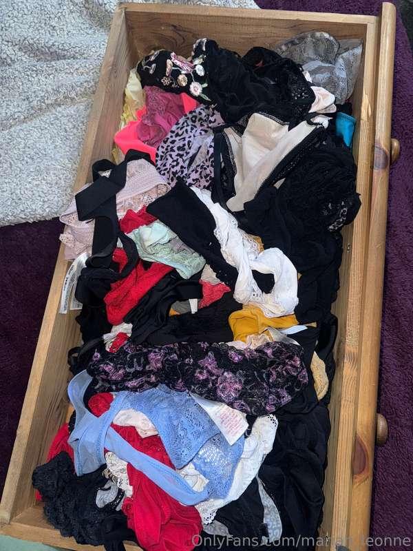 ⭐️ Clearing out my panties!So, big end of month discounts go..