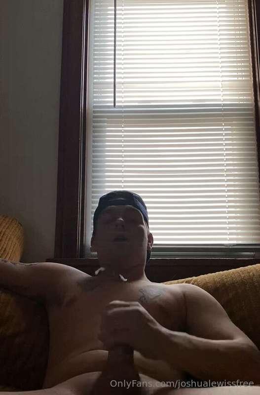 ***QUICK*** jerk off before heading out to hangout with my f..