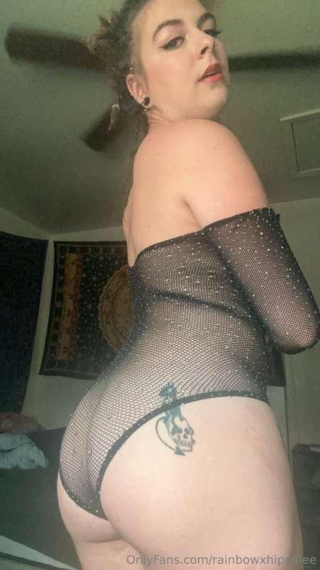 Oh the things I do when I am home alone 😈 wouldn’t you like ..