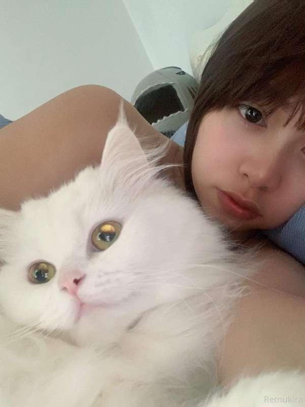 มอนิ่งค่ะ โอนี่จังของหนู♥️
พึ่งตื่นอยากกอดนี่ซังจังเลยค่ะ