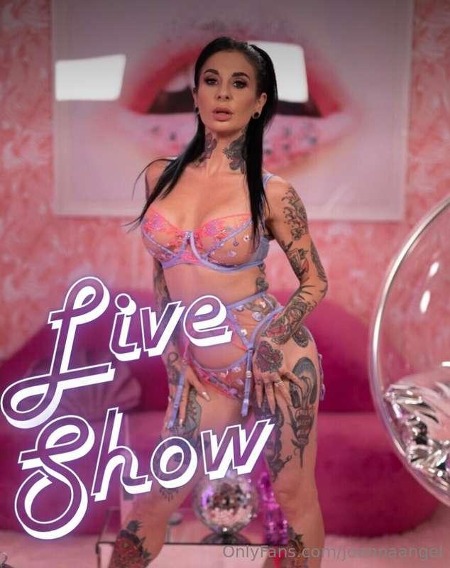 🚨 LIVE SHOW THIS SATURDAY!! 4/19 @ 3pm EST 💕 I will be selli..