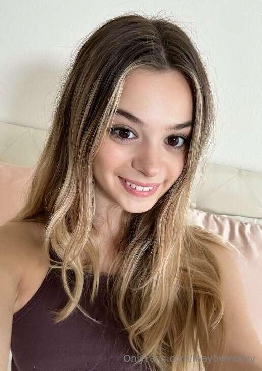 Selfie time 😍 soft look and messy thoughts 💭 can you guess o..