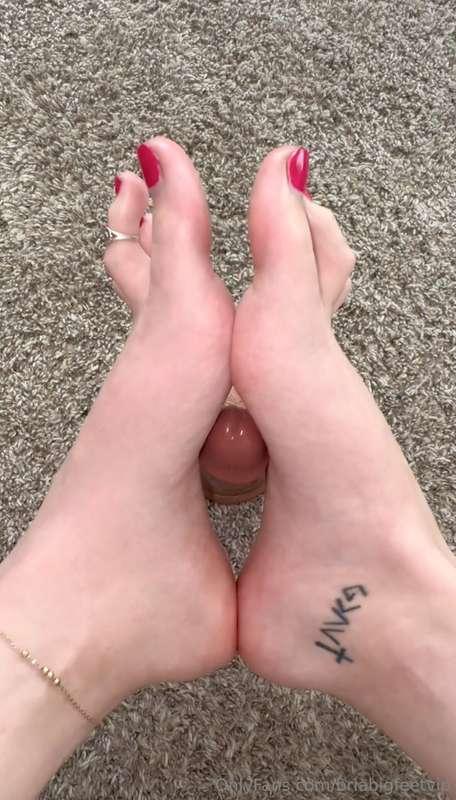 Wonder how your tiny dick would look between my massive sole..