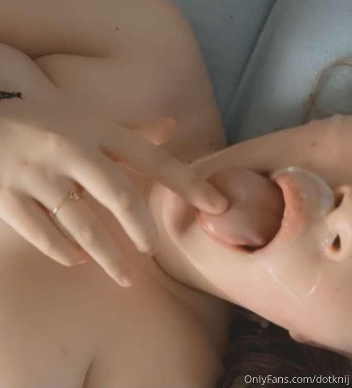 W następnych postach pojawią się gorące filmy z seksu 🔥😈 ost..