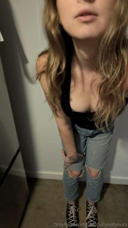 Fun pics from work today. Scroll to the end!!! 💗