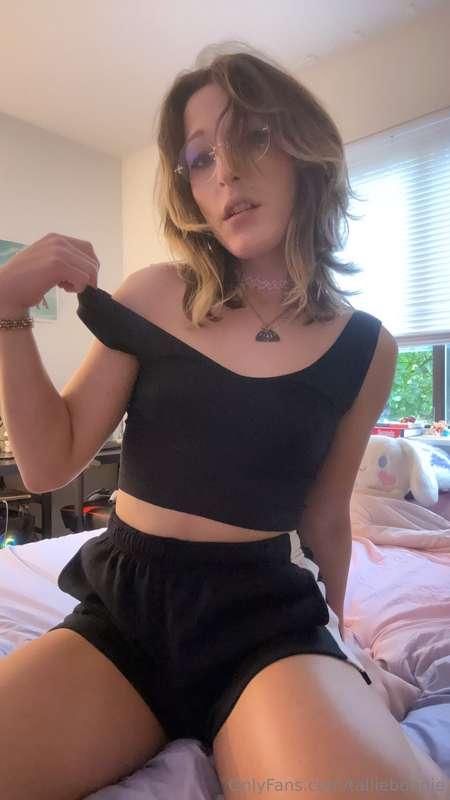 Hey!! It’s been a while! 🥺🥺🥺Wanna see how much bigger my tit..