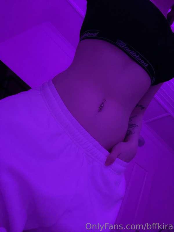 do you guys like tummy pics too?